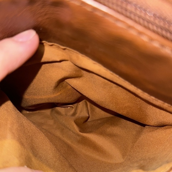 Beautiful Brown Relic Purse Shoulder Bag -Faux‎ Leather - Picture 3 of 15